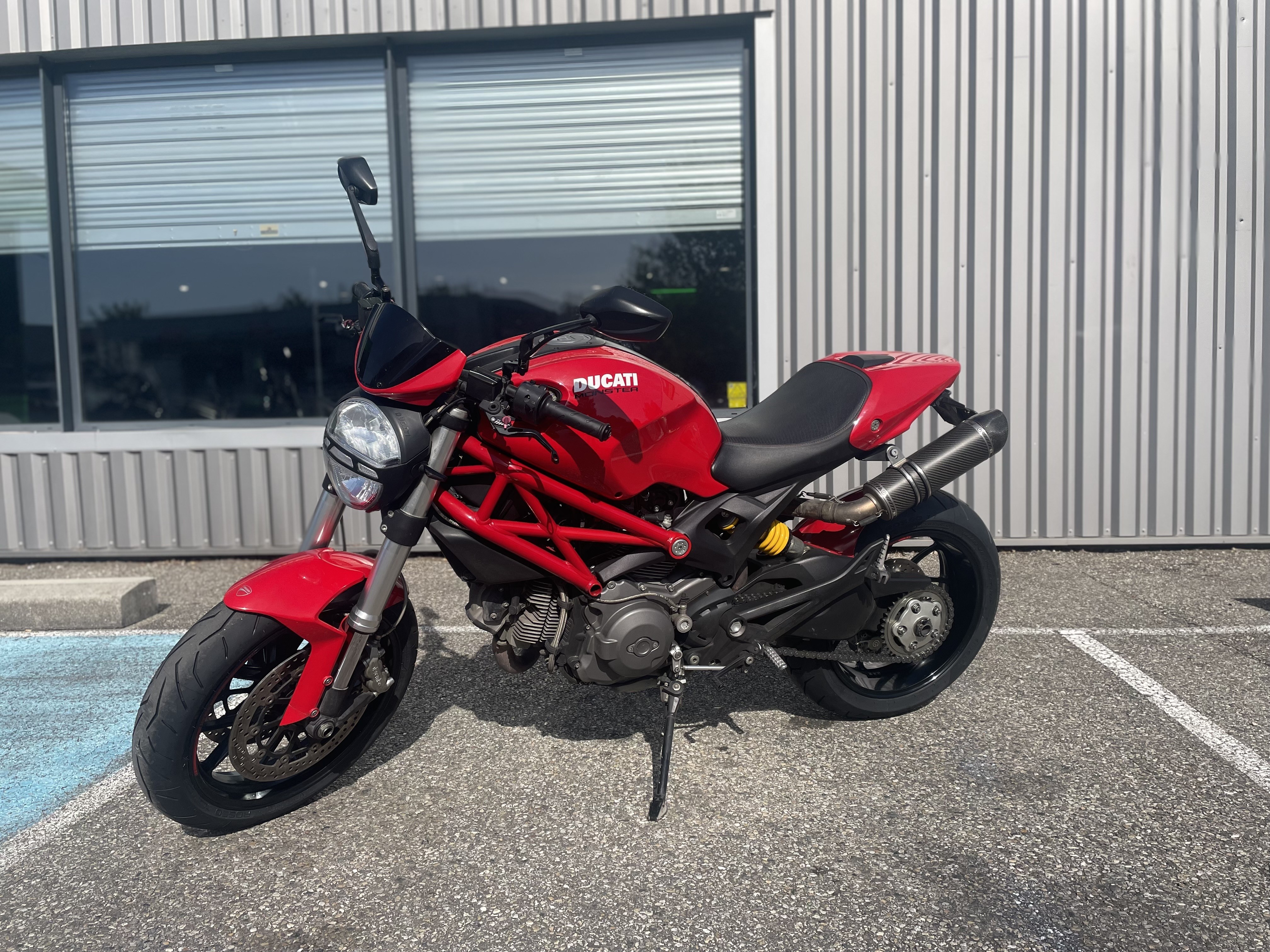 DUCATI MONSTER 796