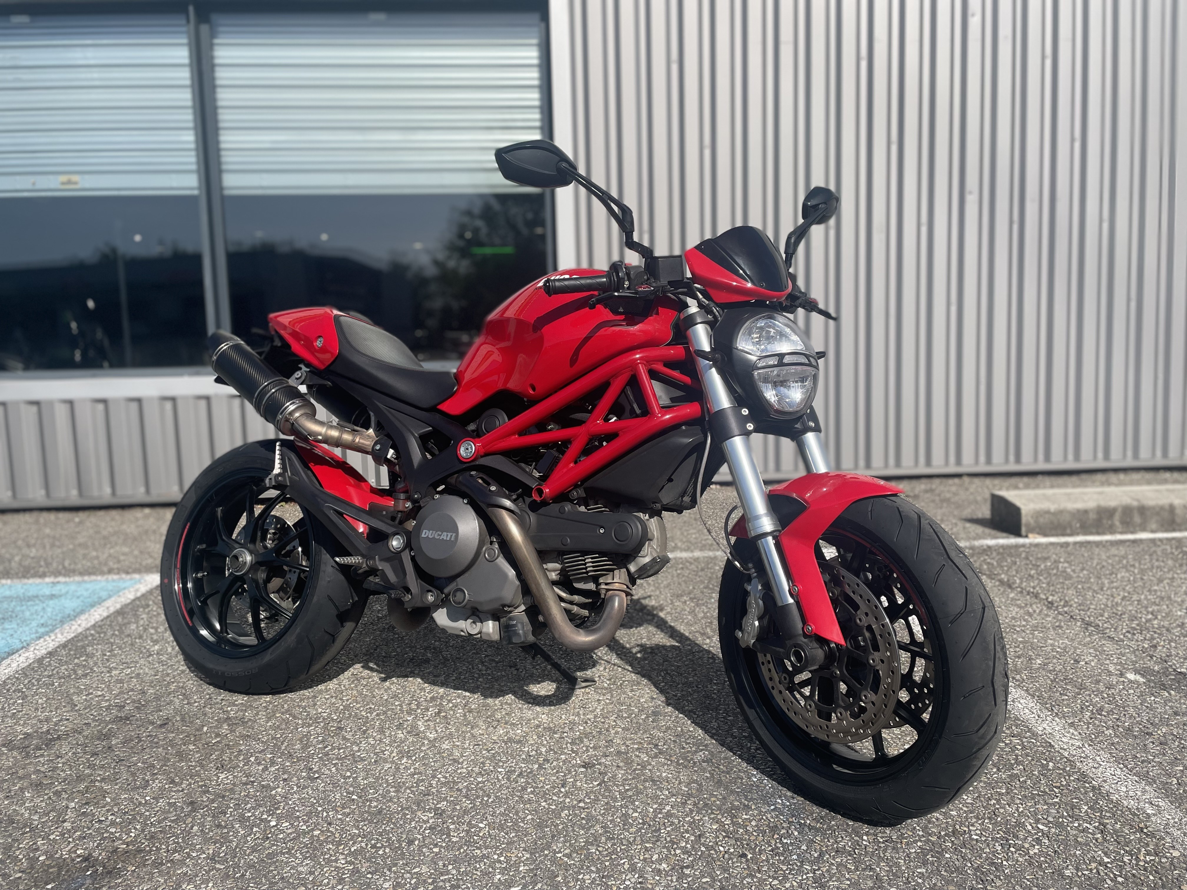 DUCATI MONSTER 796
